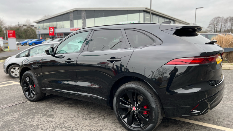 Jaguar F-Pace 2.0 D200 R-Dynamic Black 5dr Auto AWD Diesel Estate